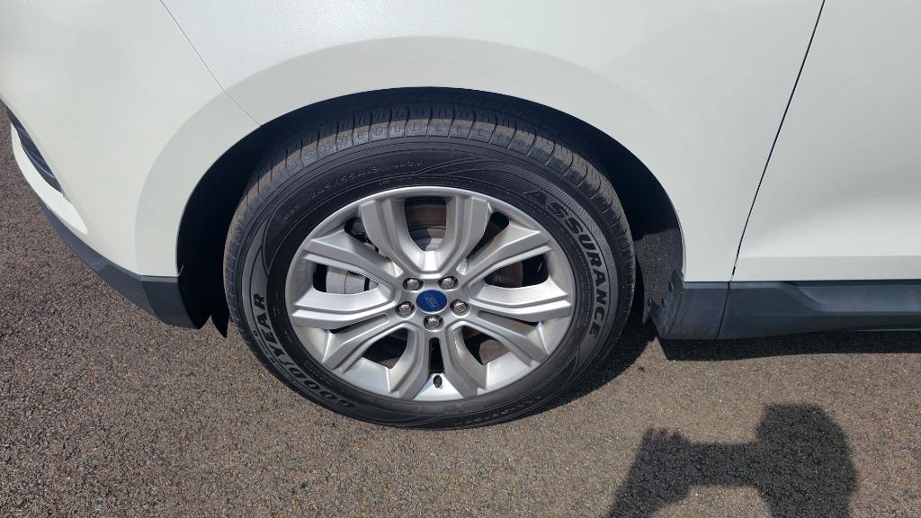 2022 Ford Edge Titanium - Photo 7